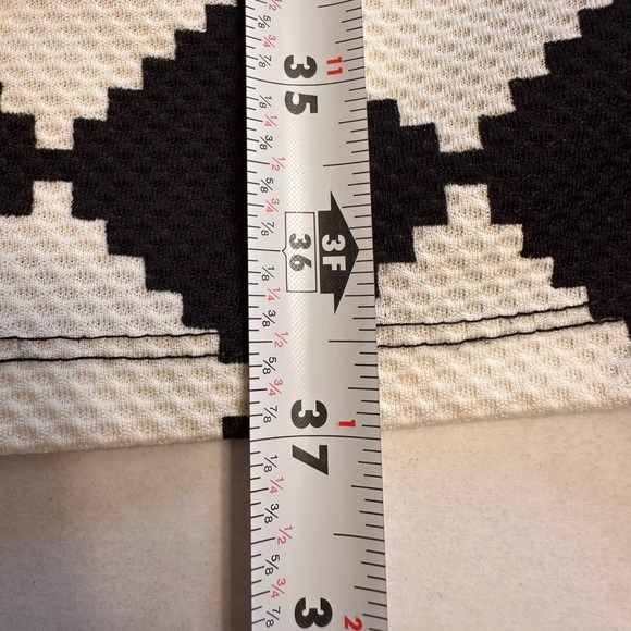 THML Black & White Diamonds Flare Knee Length Dress Cap Sleeve Size Medium - Picture 8 of 10